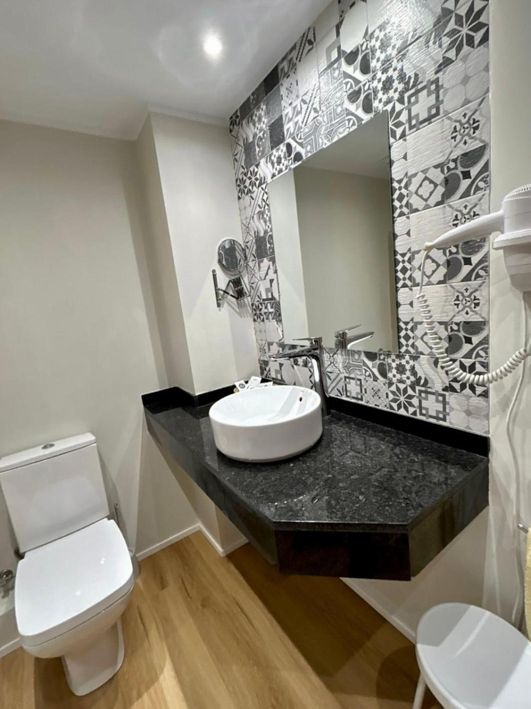 Apartamentos Turisticos Poblado Arinsal Extérieur photo