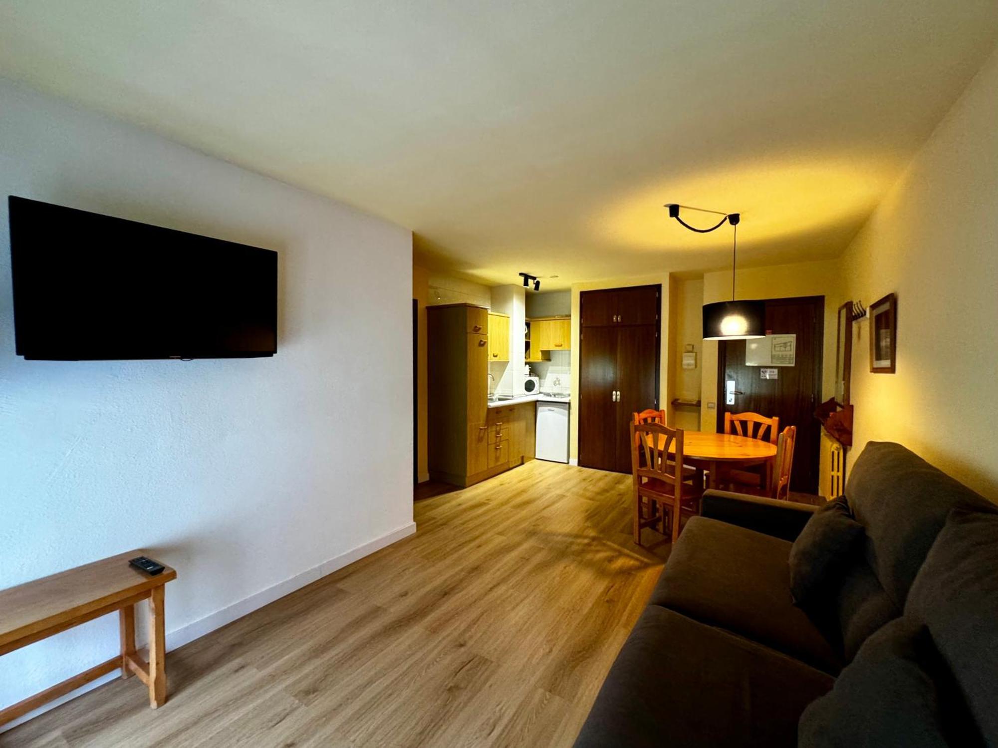 Apartamentos Turisticos Poblado Arinsal Extérieur photo