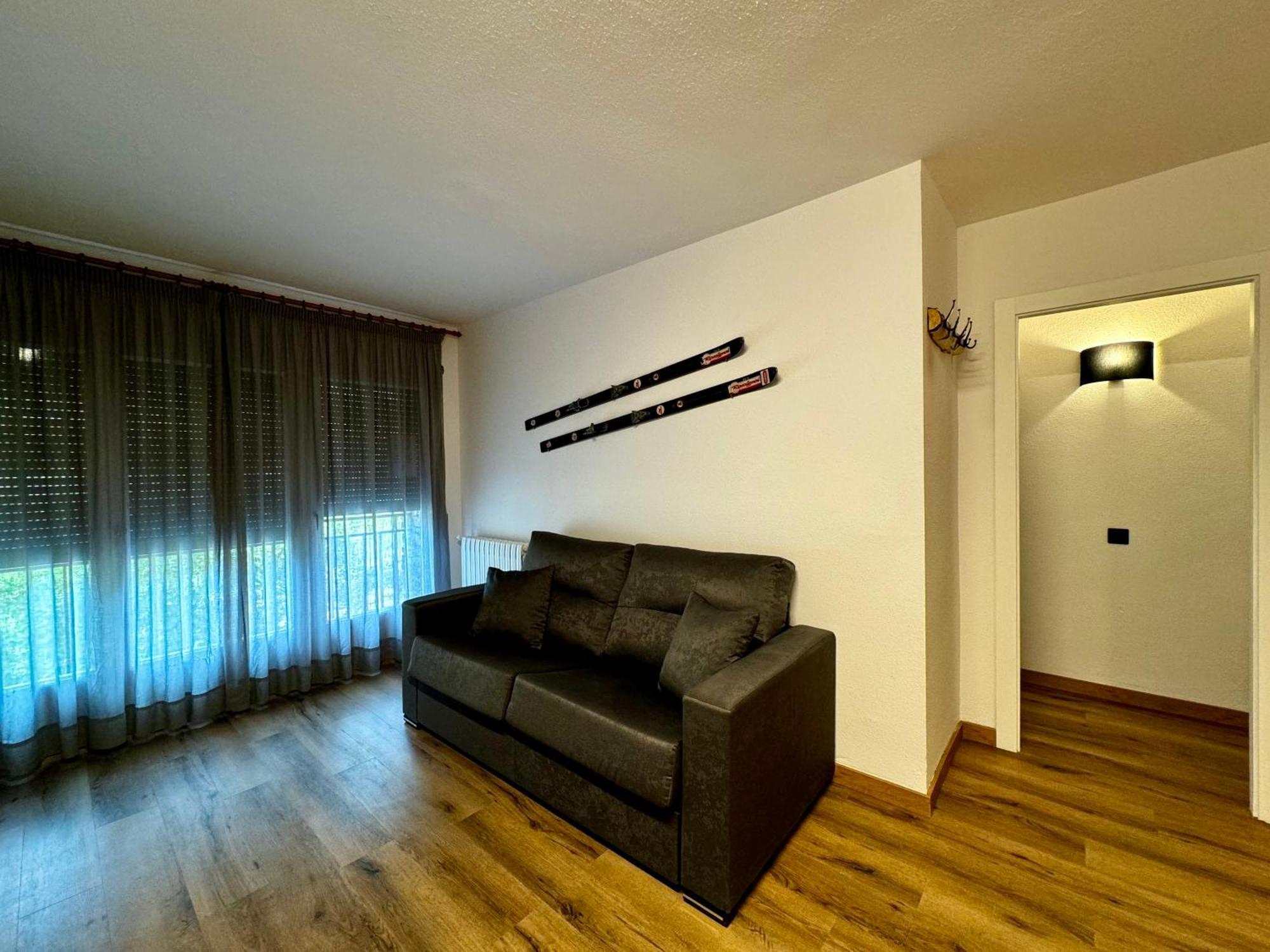 Apartamentos Turisticos Poblado Arinsal Extérieur photo