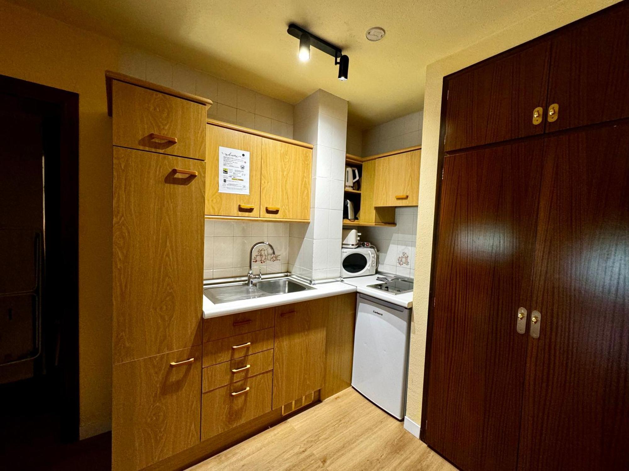 Apartamentos Turisticos Poblado Arinsal Extérieur photo