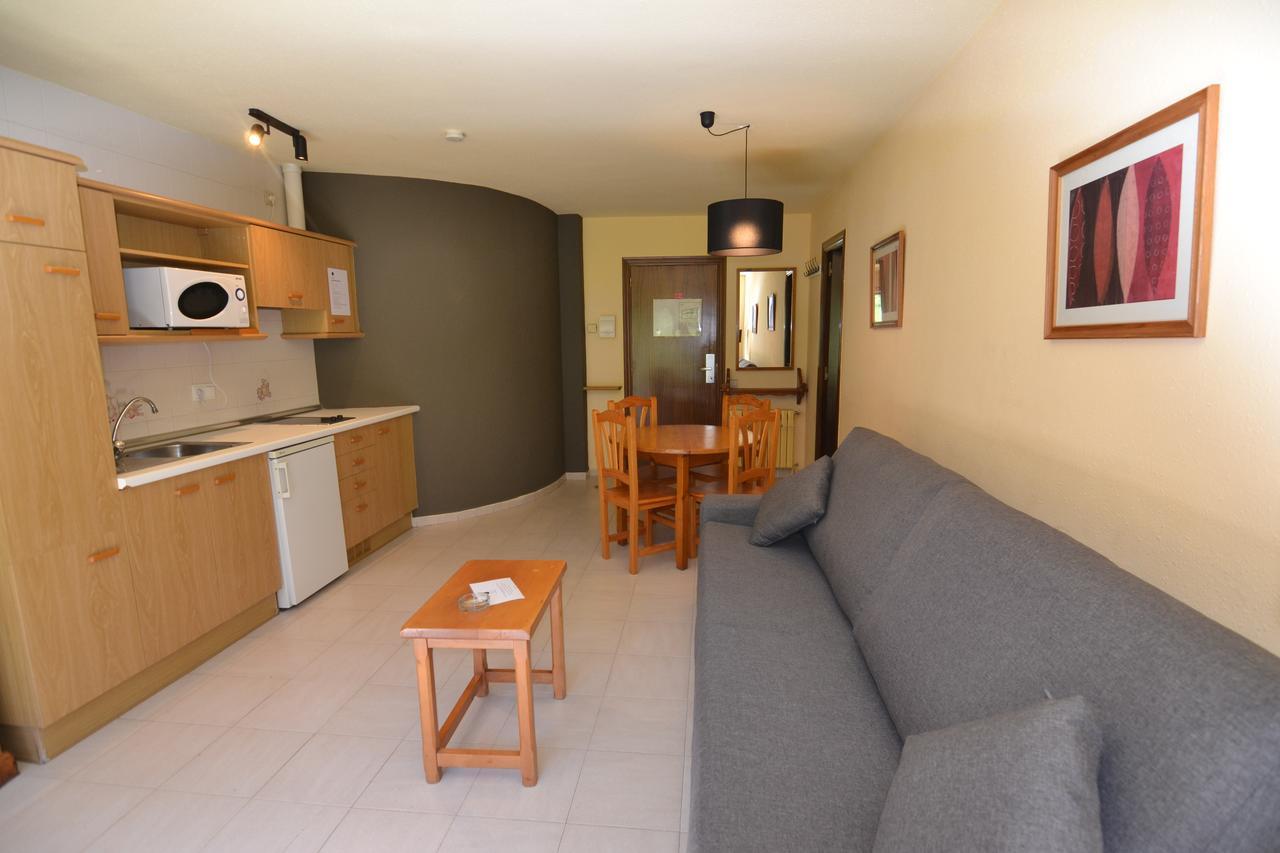 Apartamentos Turisticos Poblado Arinsal Extérieur photo