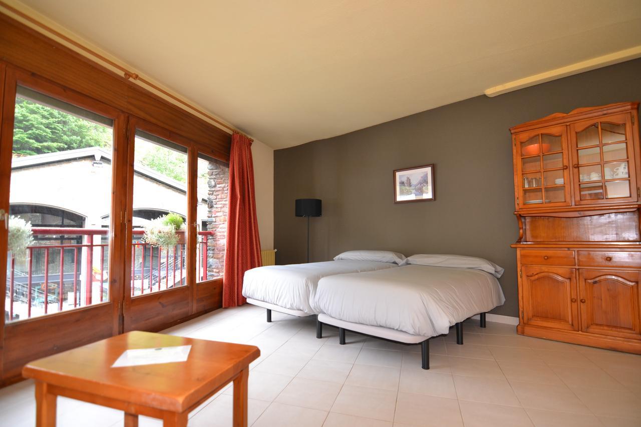 Apartamentos Turisticos Poblado Arinsal Extérieur photo