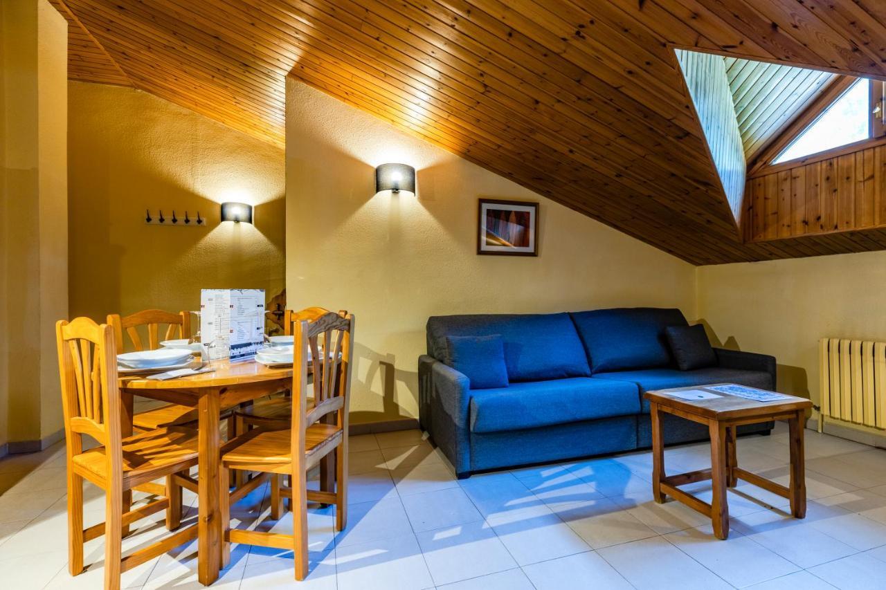 Apartamentos Turisticos Poblado Arinsal Extérieur photo
