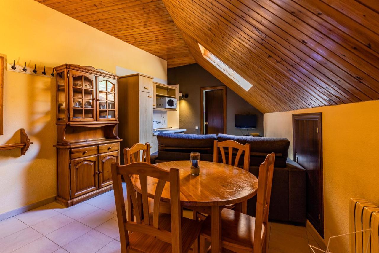 Apartamentos Turisticos Poblado Arinsal Extérieur photo