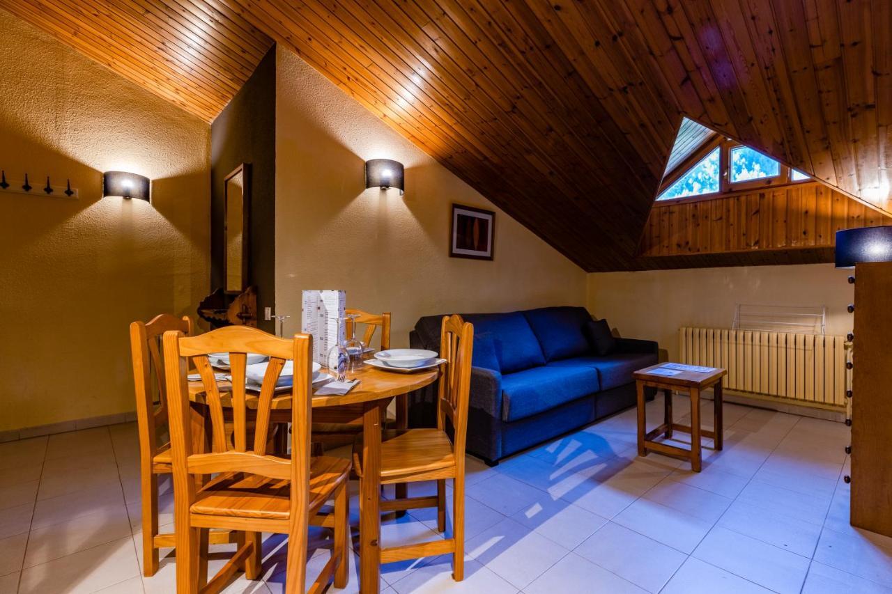 Apartamentos Turisticos Poblado Arinsal Extérieur photo